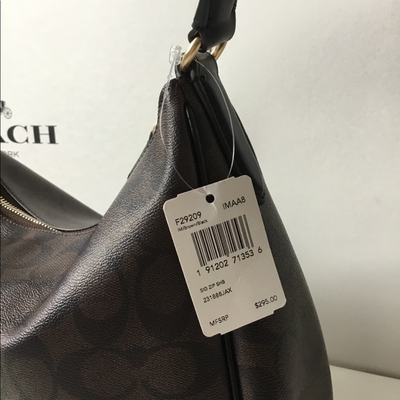🌷Coach Zip Shoulder Bag In Signature Canvas NWT. - Picture 7 of 8